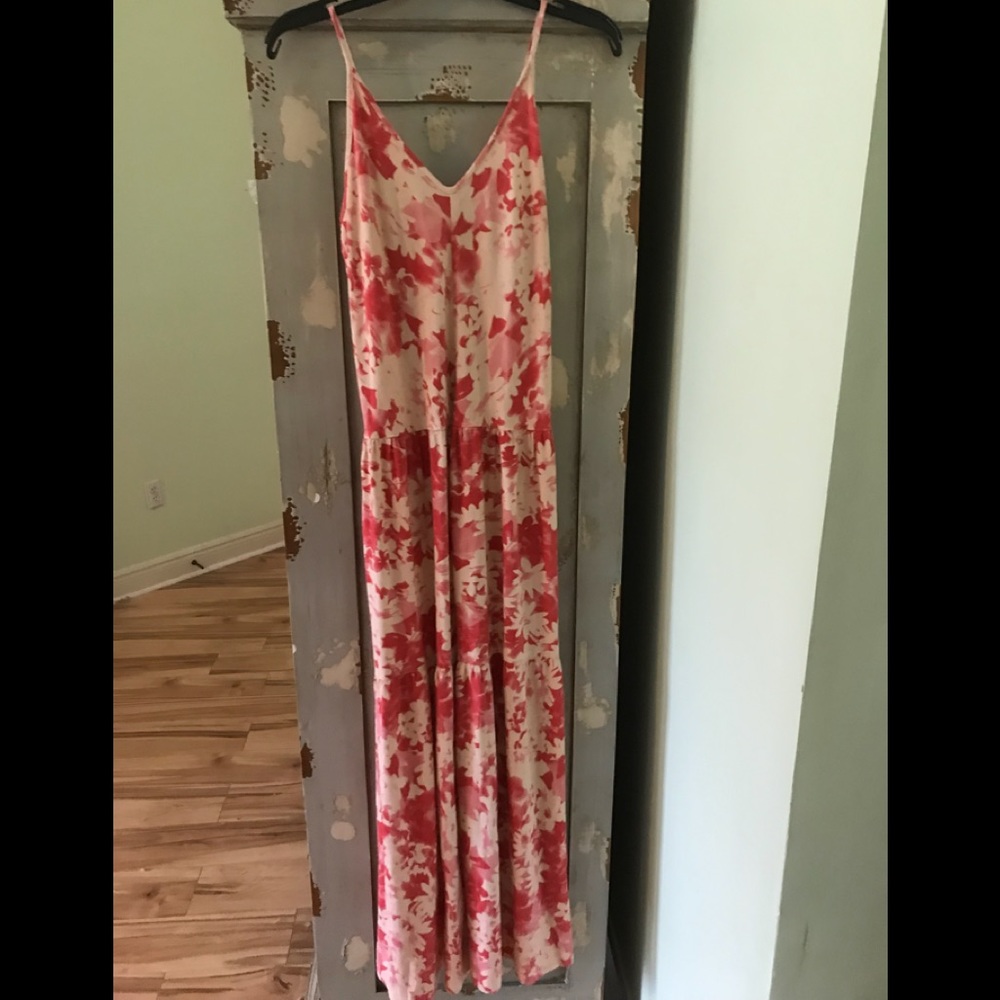 Dress/self contrast